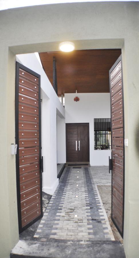 M&M Residence Kandy Exterior photo